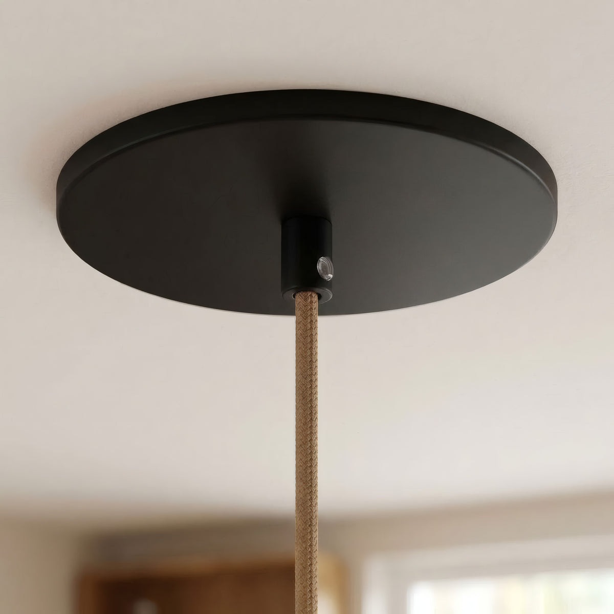Rozeta podtynkowa licowana z sufitem, Ø 126 mm — Czarny