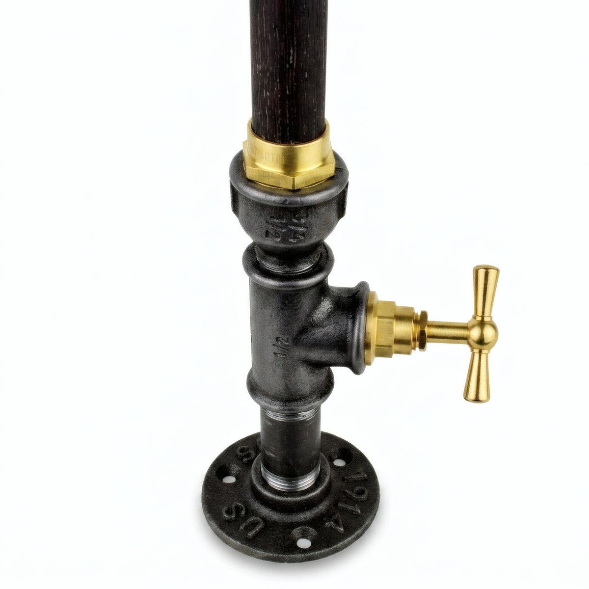 Świecznik Steampunk kran - zdjęcie produktu na białym tle 1