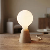 Stożkowa podstawa lampy z drewna olchowego do oprawki E27