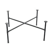 Podstawa stolika kawowego z żeliwa w stylu industrialnym, nogi krzyżowe, 108 × 108 cm, wysokość 42 cm, ujęcie trzy czwarte